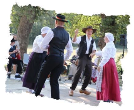 La bourrée reine des danses paysanne Le public aussi participe